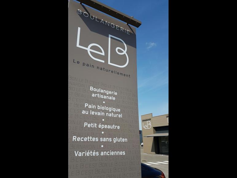 LE B